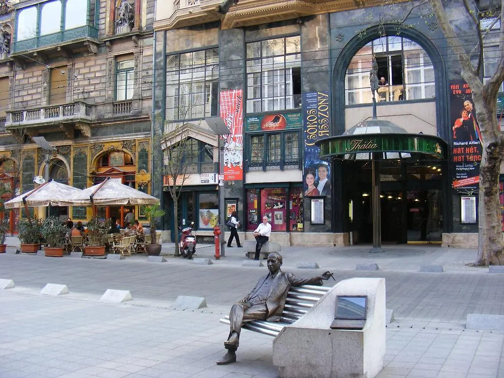 Hello Downtown Apartment - Broadway Budapest Hungary